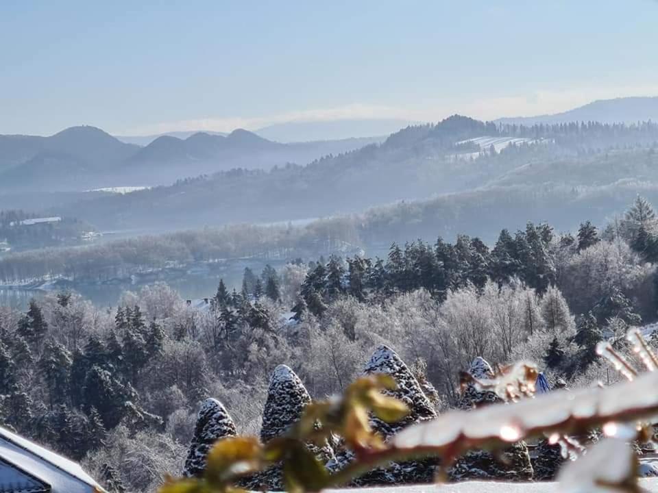 Noclegi Bialy Bor Widok Na Gory I Zalew Solinski 530-487-636 Polańczyk Exteriér fotografie